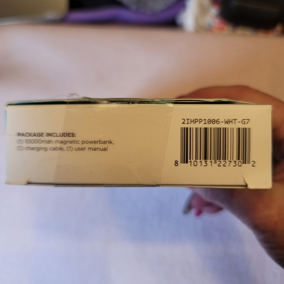 0775. iHome ~ NANO MAG+ ~ 10,000 mAh ~ Wireless Charging ~ iPhone 12 & Newer ~ - Picture 7 of 7